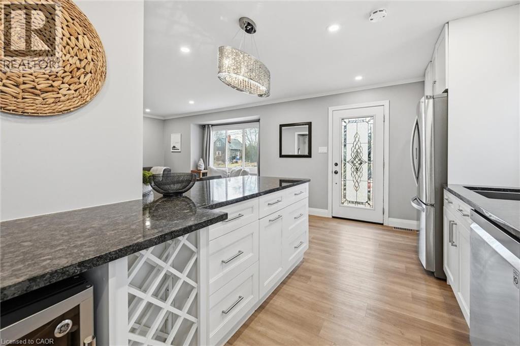 70 Whyte Avenue N, Thorold, Ontario  L2V 2T7 - Photo 17 - 40801157