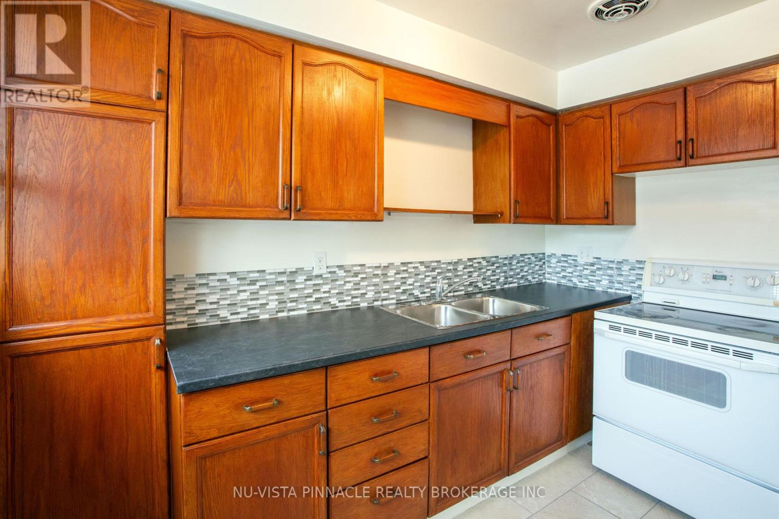 126 - 40 Summit Avenue, London North, Ontario  N6H 4S3 - Photo 7 - X13046282