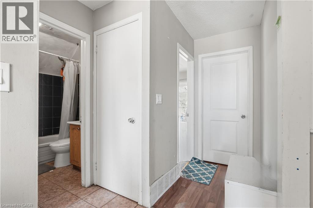 211 Rebecca Street, Hamilton, Ontario  L8R 1C2 - Photo 15 - 40824139