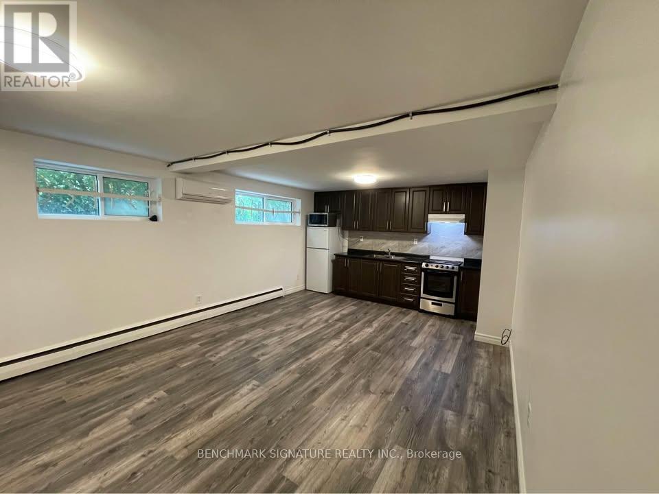 B - 575 BIRCHMOUNT ROAD, Toronto, Ontario