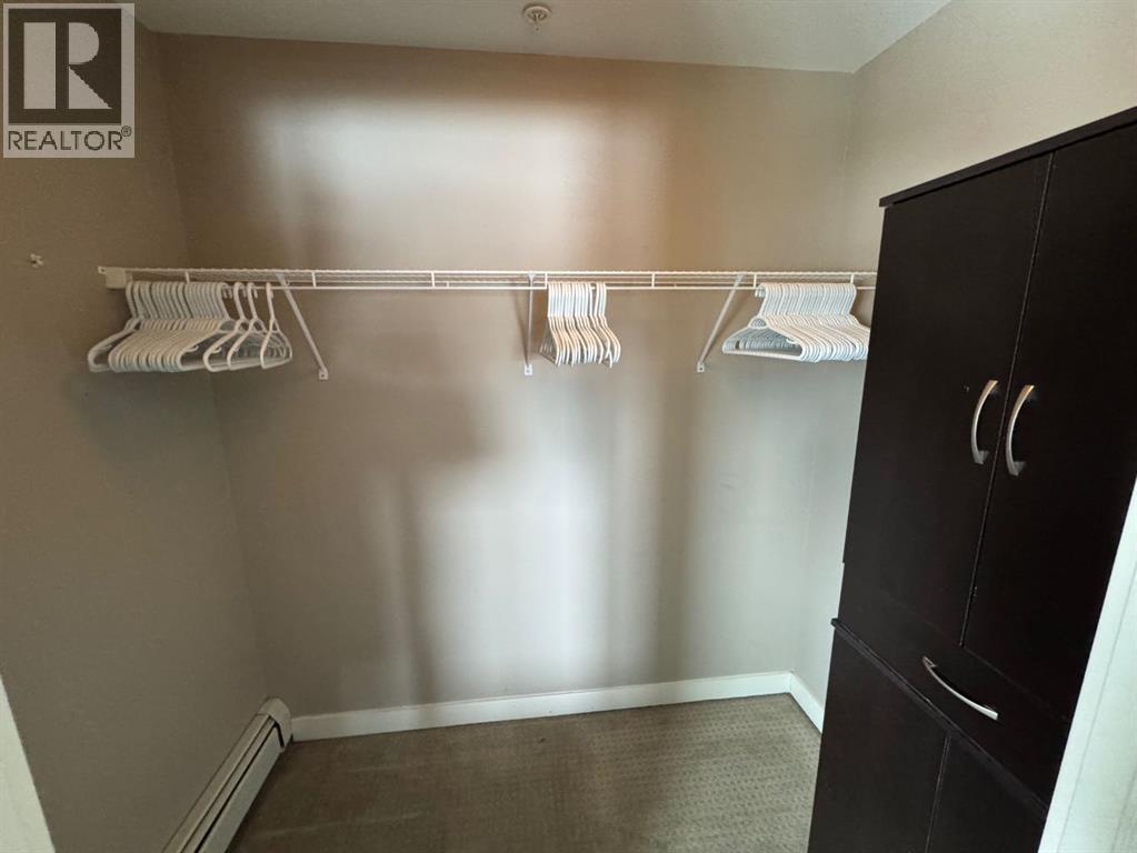 201, 111 Denholm Gate, Fort Mcmurray, Alberta  T9H 0E8 - Photo 12 - A2274770