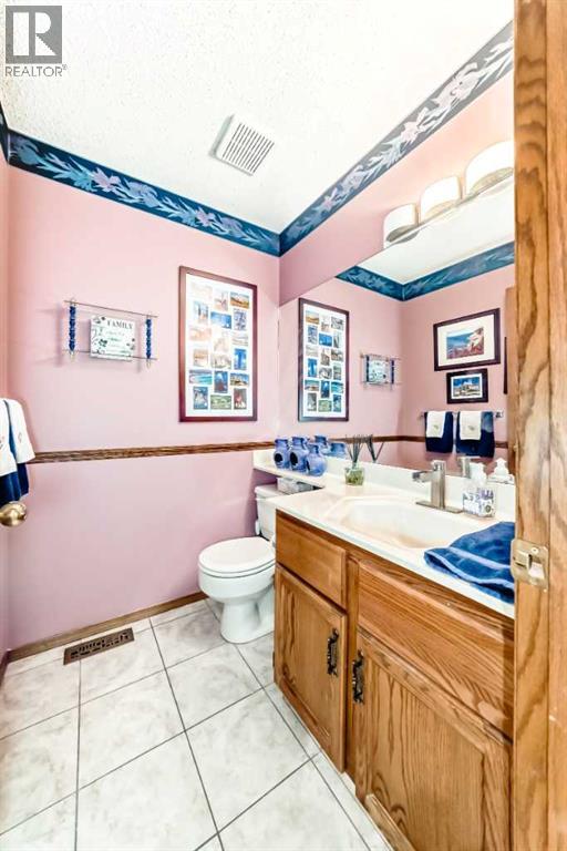 219 Hawkstone Close Nw, Calgary, Alberta  T3G 3P3 - Photo 24 - A2304713