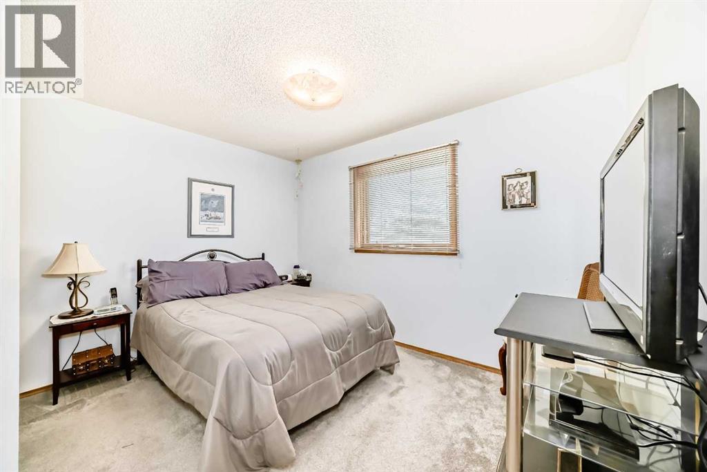 219 Hawkstone Close Nw, Calgary, Alberta  T3G 3P3 - Photo 35 - A2304713