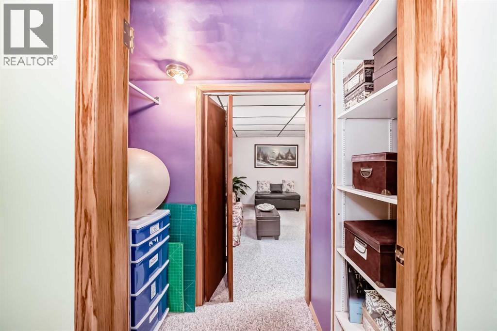 219 Hawkstone Close Nw, Calgary, Alberta  T3G 3P3 - Photo 45 - A2304713