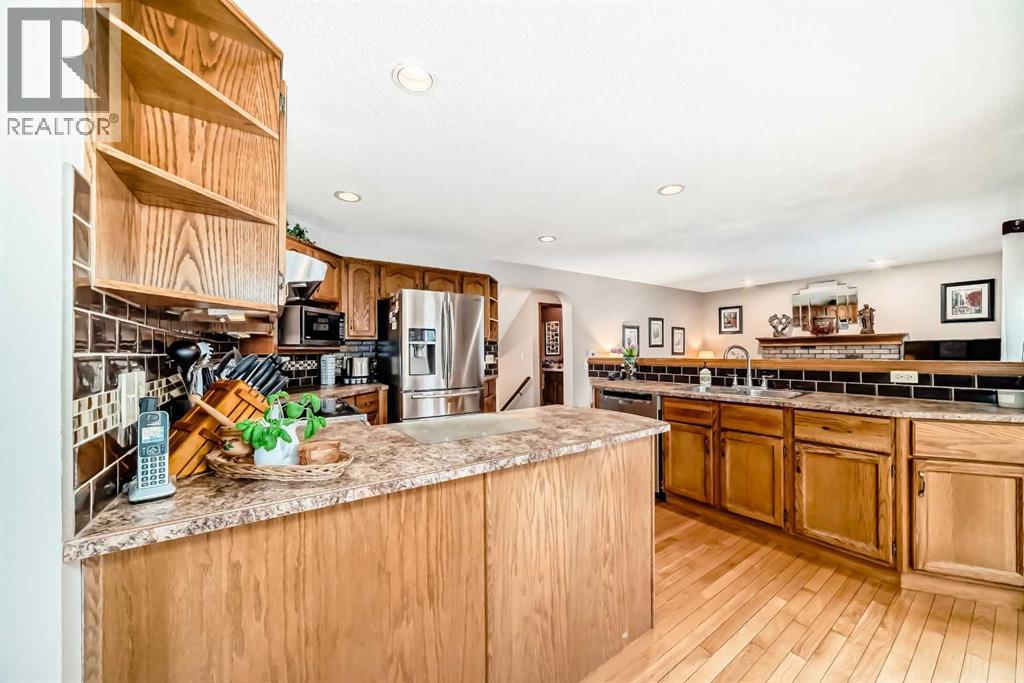 219 Hawkstone Close Nw, Calgary, Alberta  T3G 3P3 - Photo 13 - A2304713