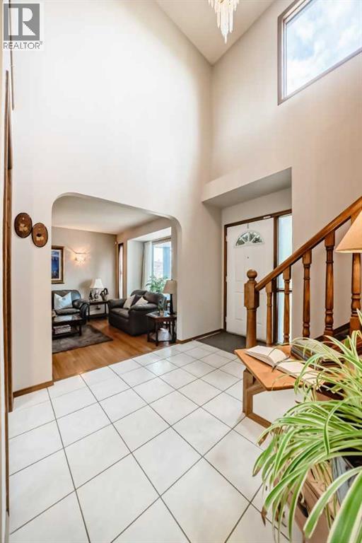 219 Hawkstone Close Nw, Calgary, Alberta  T3G 3P3 - Photo 10 - A2304713