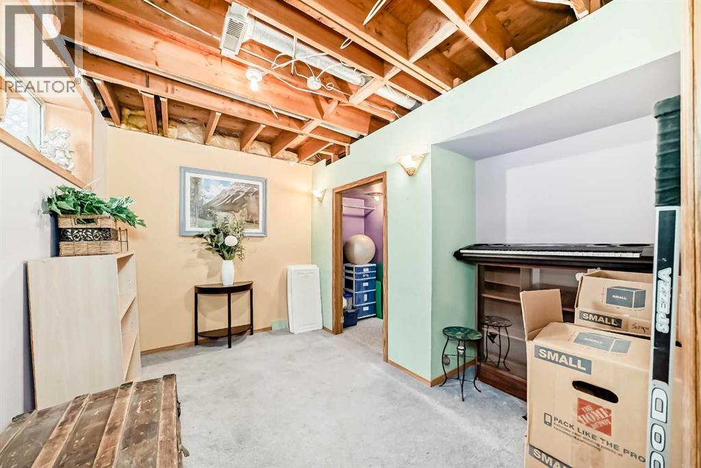 219 Hawkstone Close Nw, Calgary, Alberta  T3G 3P3 - Photo 43 - A2304713