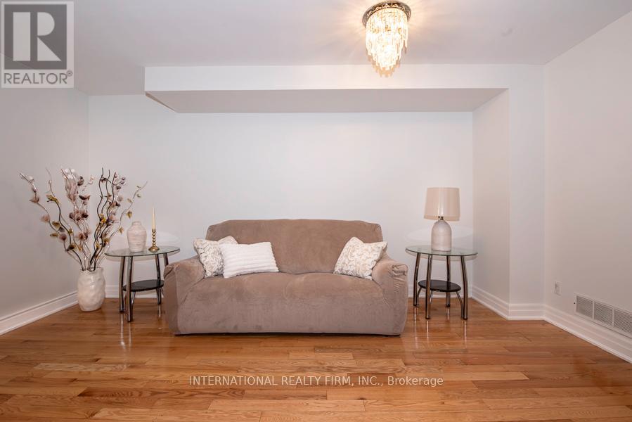 28 Camps Lane, Toronto, Ontario  M1E 0B2 - Photo 10 - E13038830