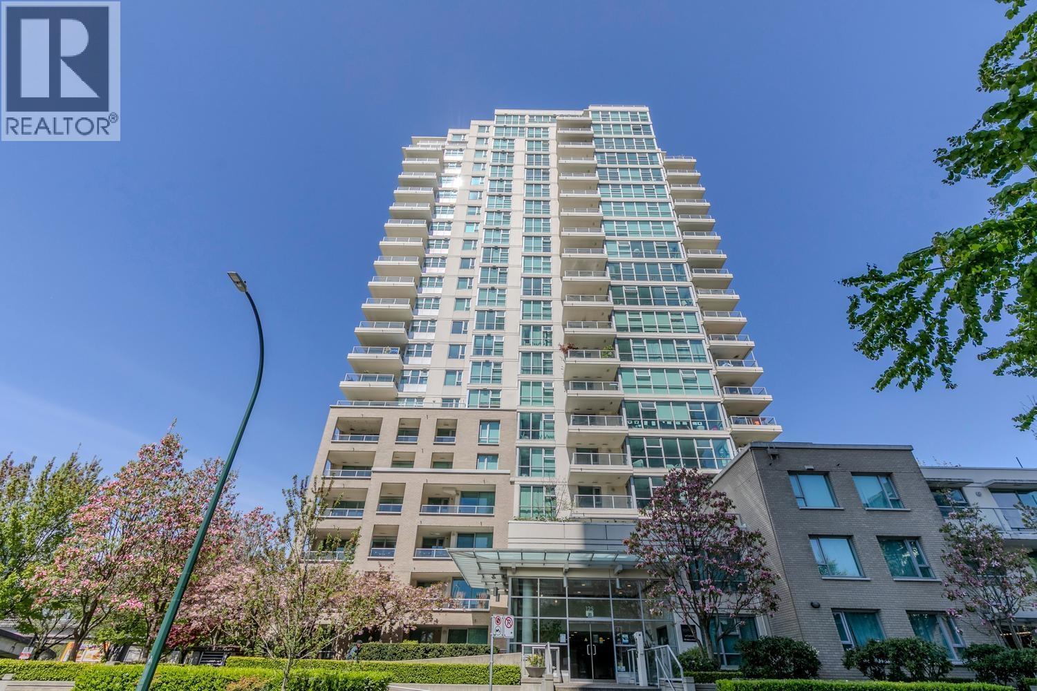 406 125 MILROSS AVENUE, Vancouver, British Columbia