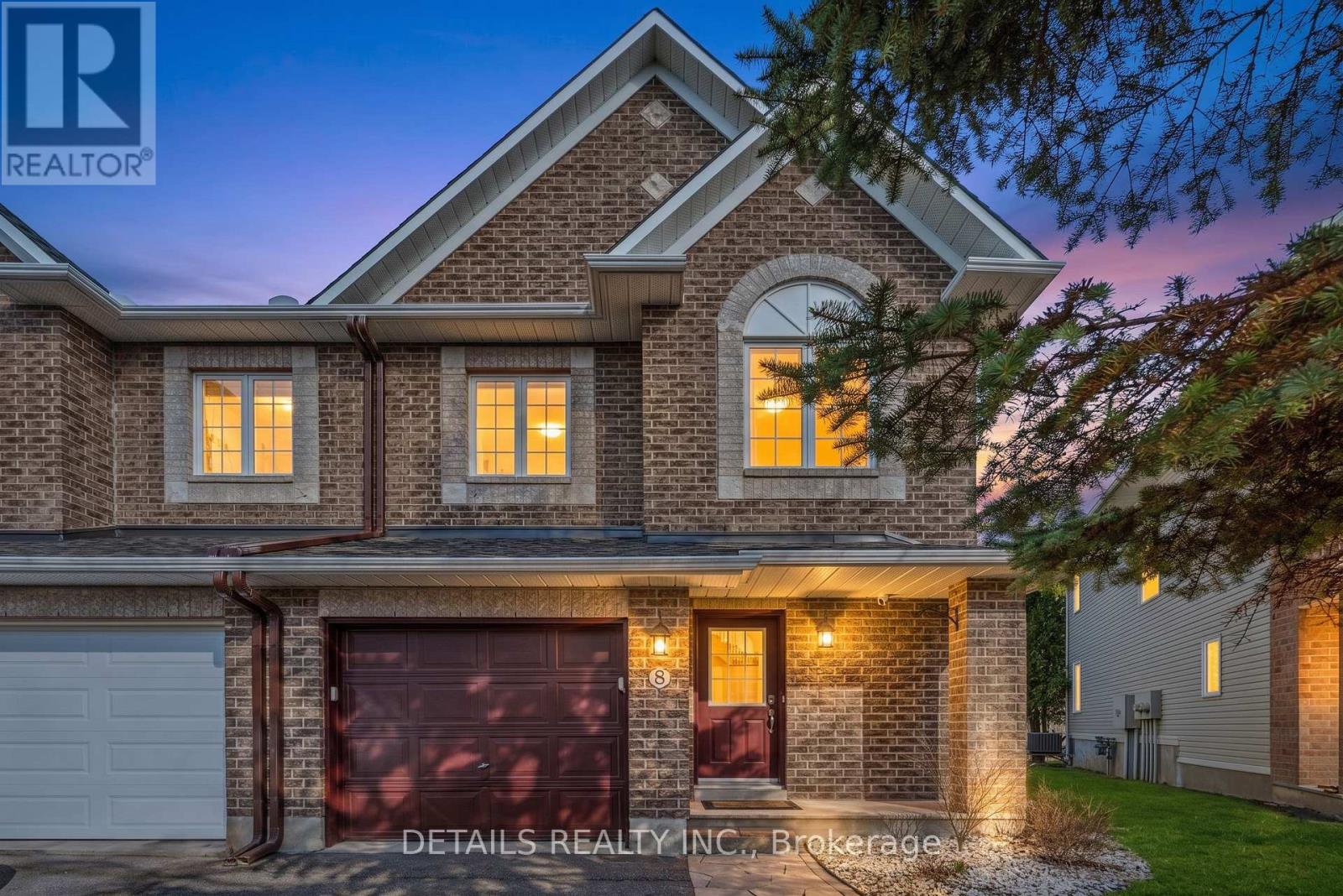 8 WIMBLEDON WAY, Ottawa, Ontario