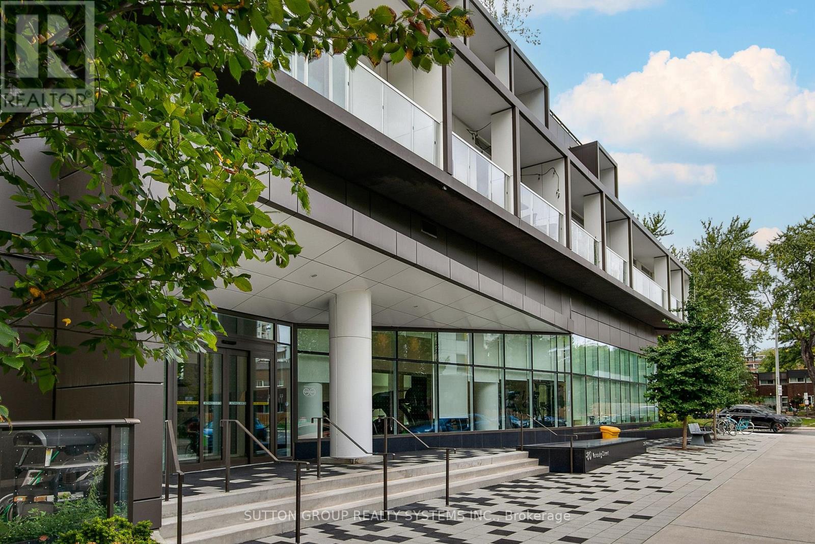 910 - 80 VANAULEY STREET, Toronto, Ontario