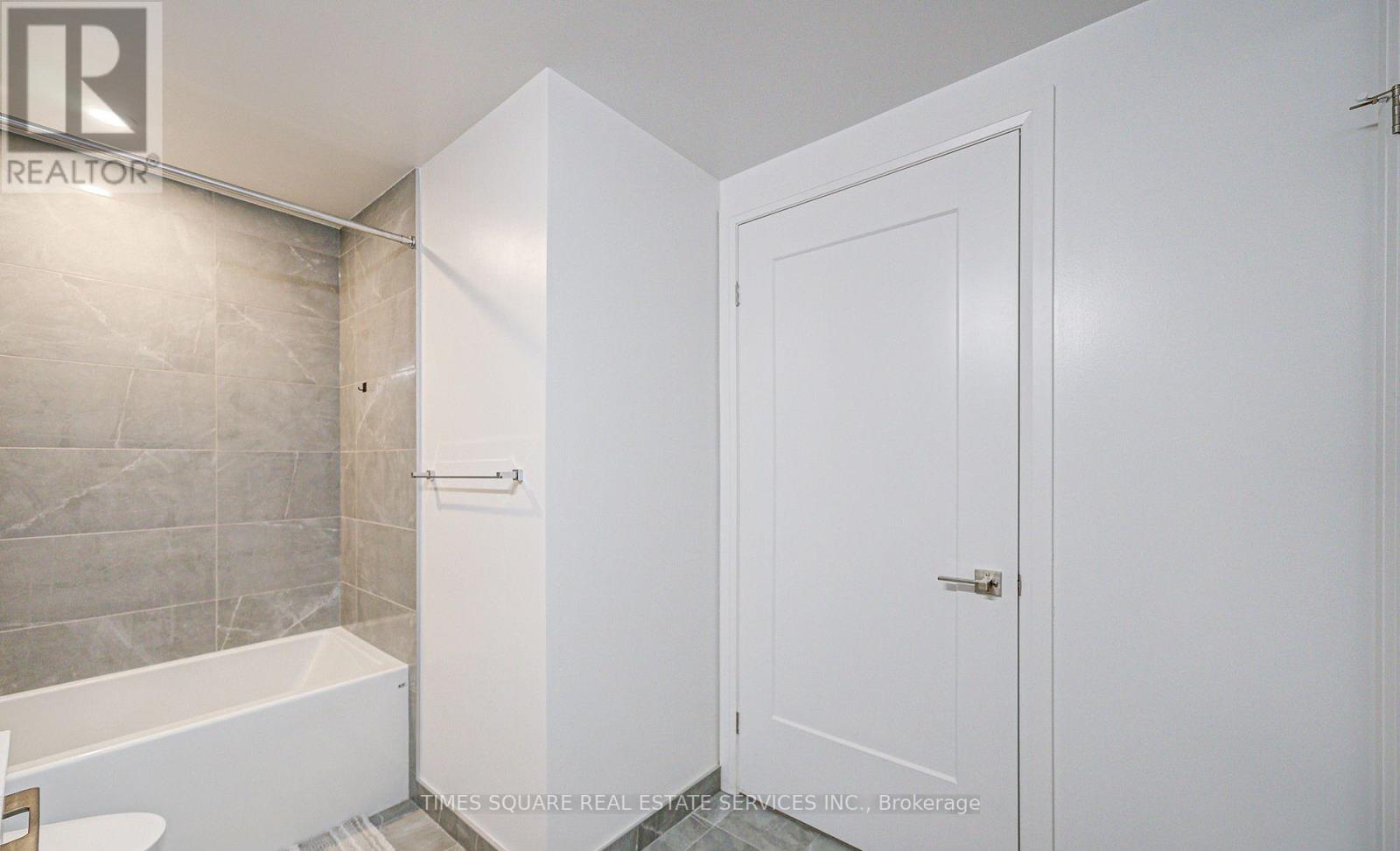 3011 - 8 Water Walk Drive, Markham, Ontario  L3R 6L4 - Photo 12 - N13046314