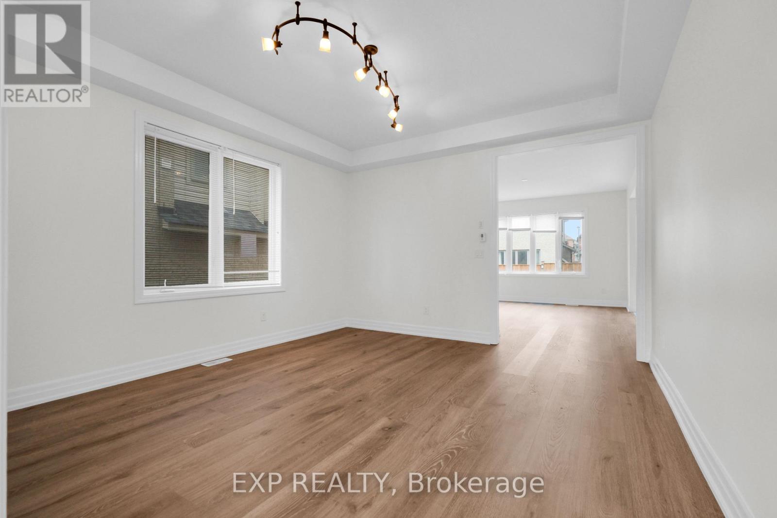 111 Dog Wood Boulevard, East Gwillimbury, Ontario  L9N 0S9 - Photo 5 - N13046316