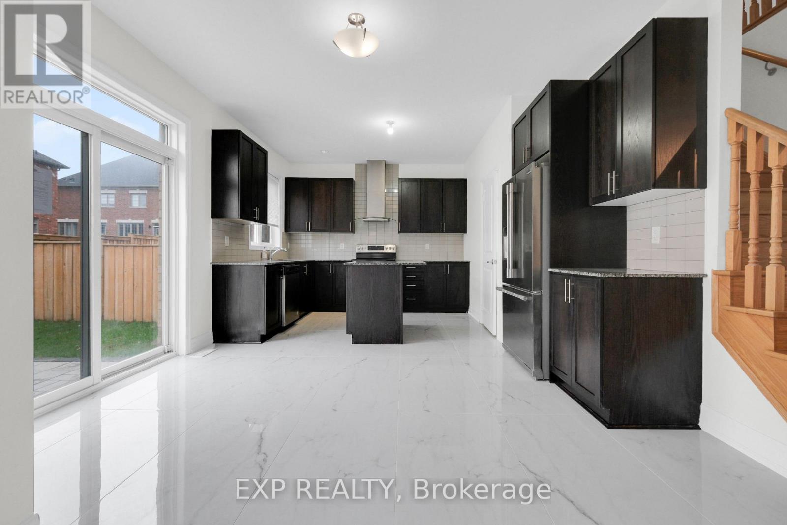 111 Dog Wood Boulevard, East Gwillimbury, Ontario  L9N 0S9 - Photo 9 - N13046316