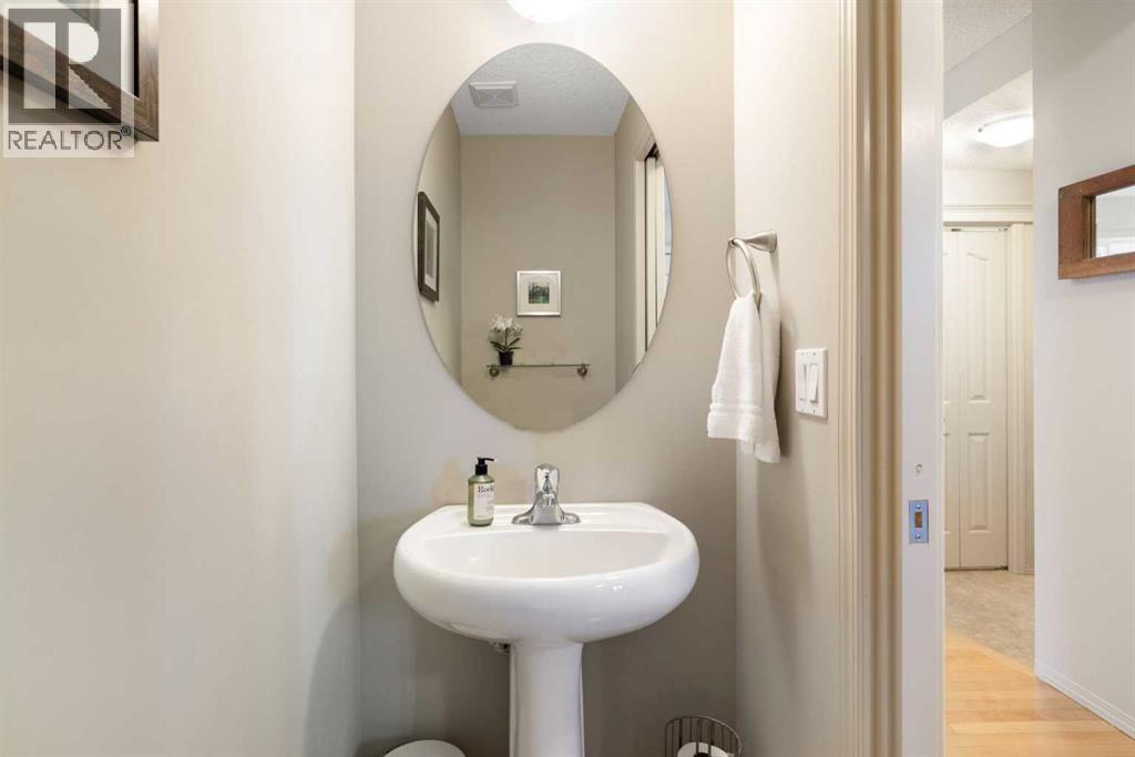 28 West Springs Close SW, Calgary, Alberta  T3H 5G6 - Photo 10 - A2296205