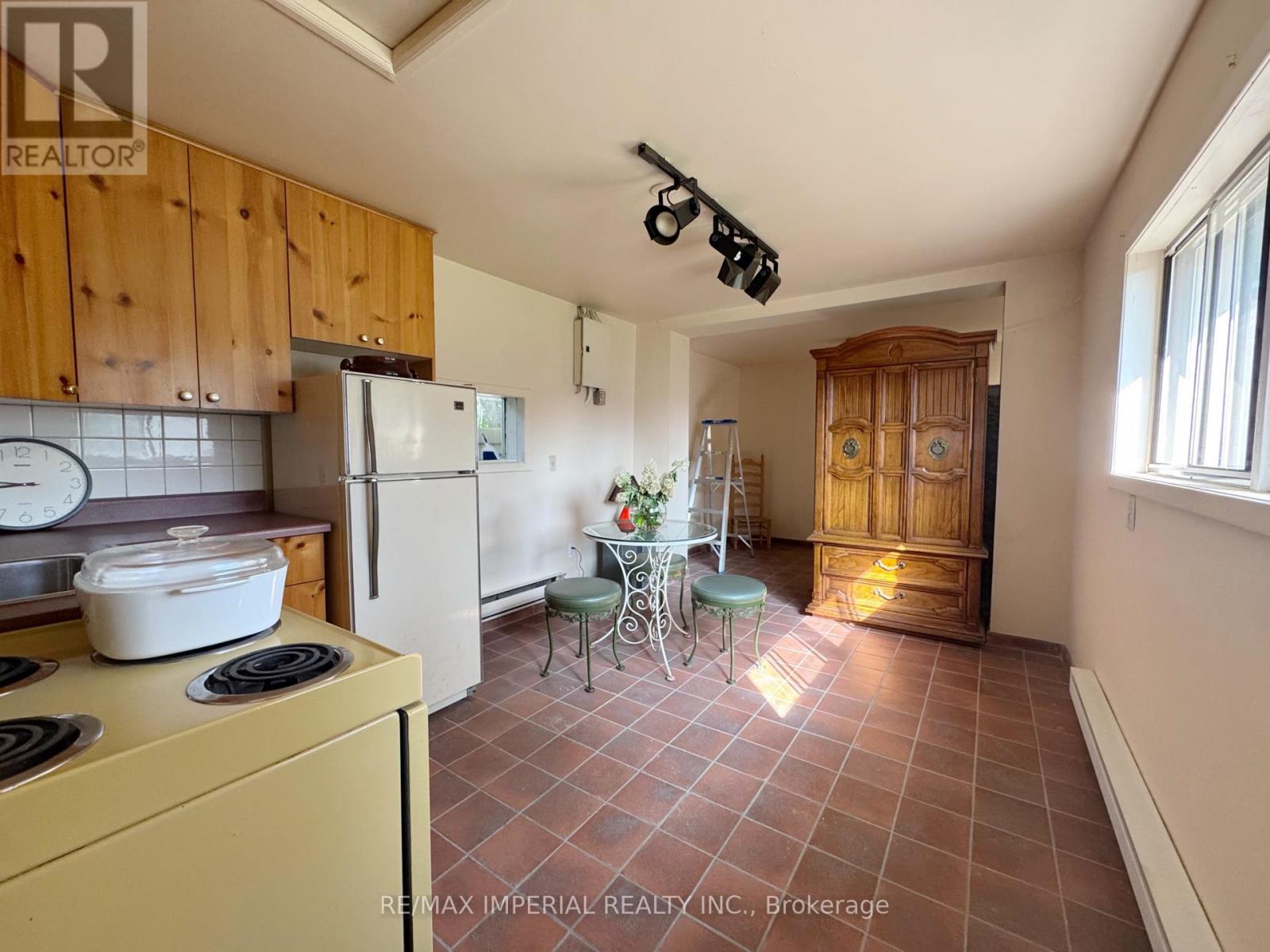 7 Doddington Drive, Toronto, Ontario  M8Y 1S3 - Photo 35 - W13046304