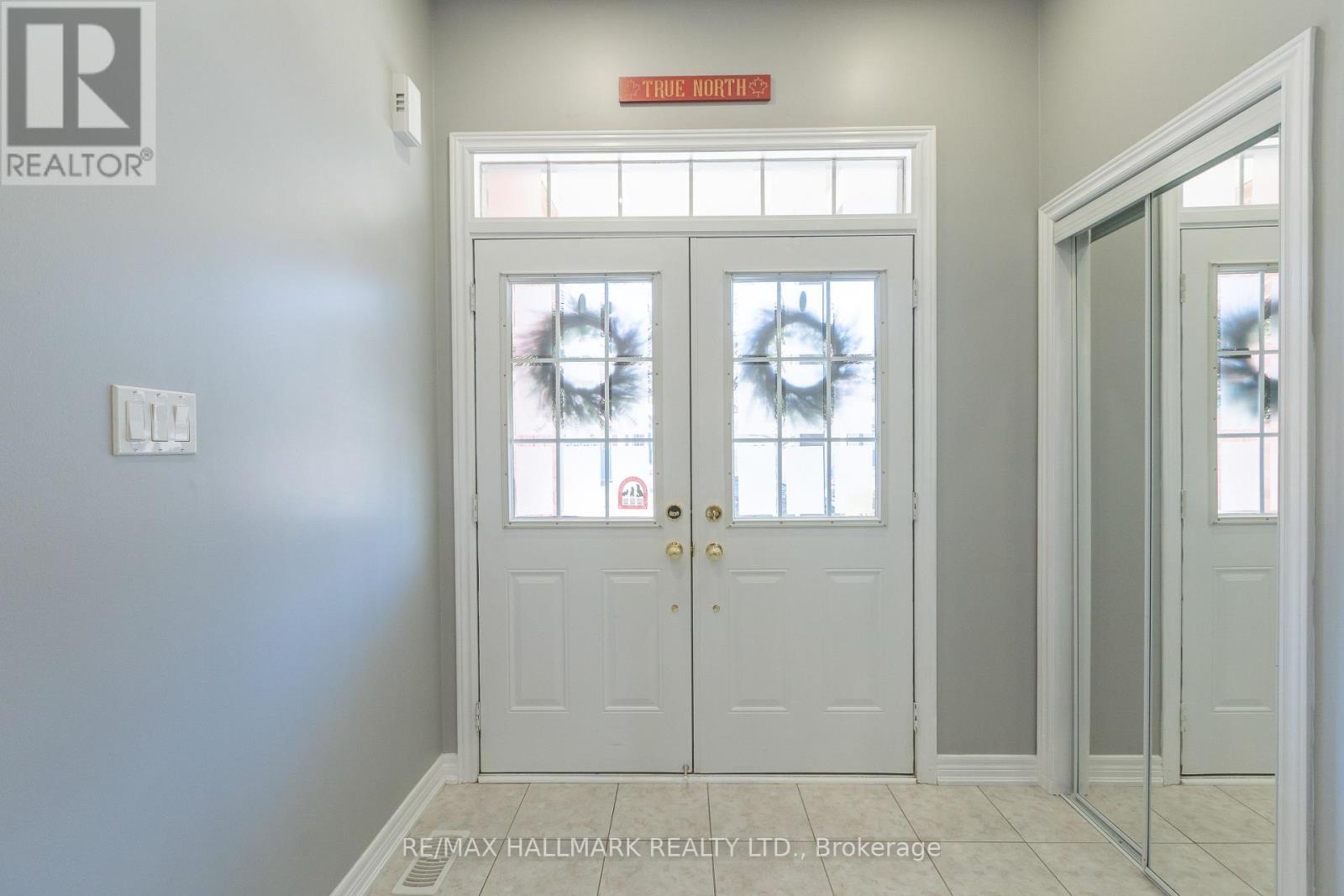 24 Begonia Crescent, Brampton, Ontario  L7A 0M5 - Photo 3 - W13046318