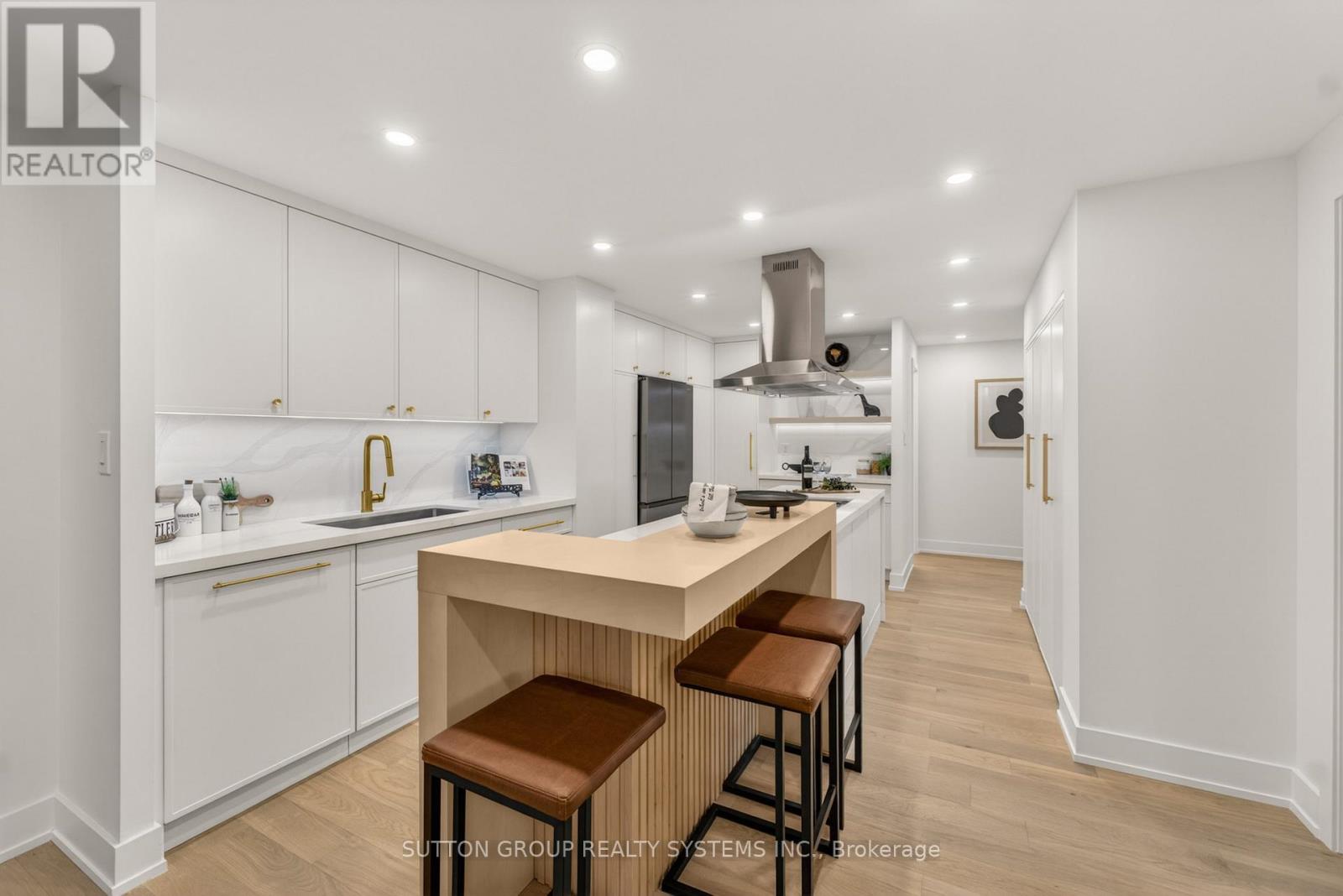 1409 - 820 BURNHAMTHORPE ROAD, Toronto, Ontario