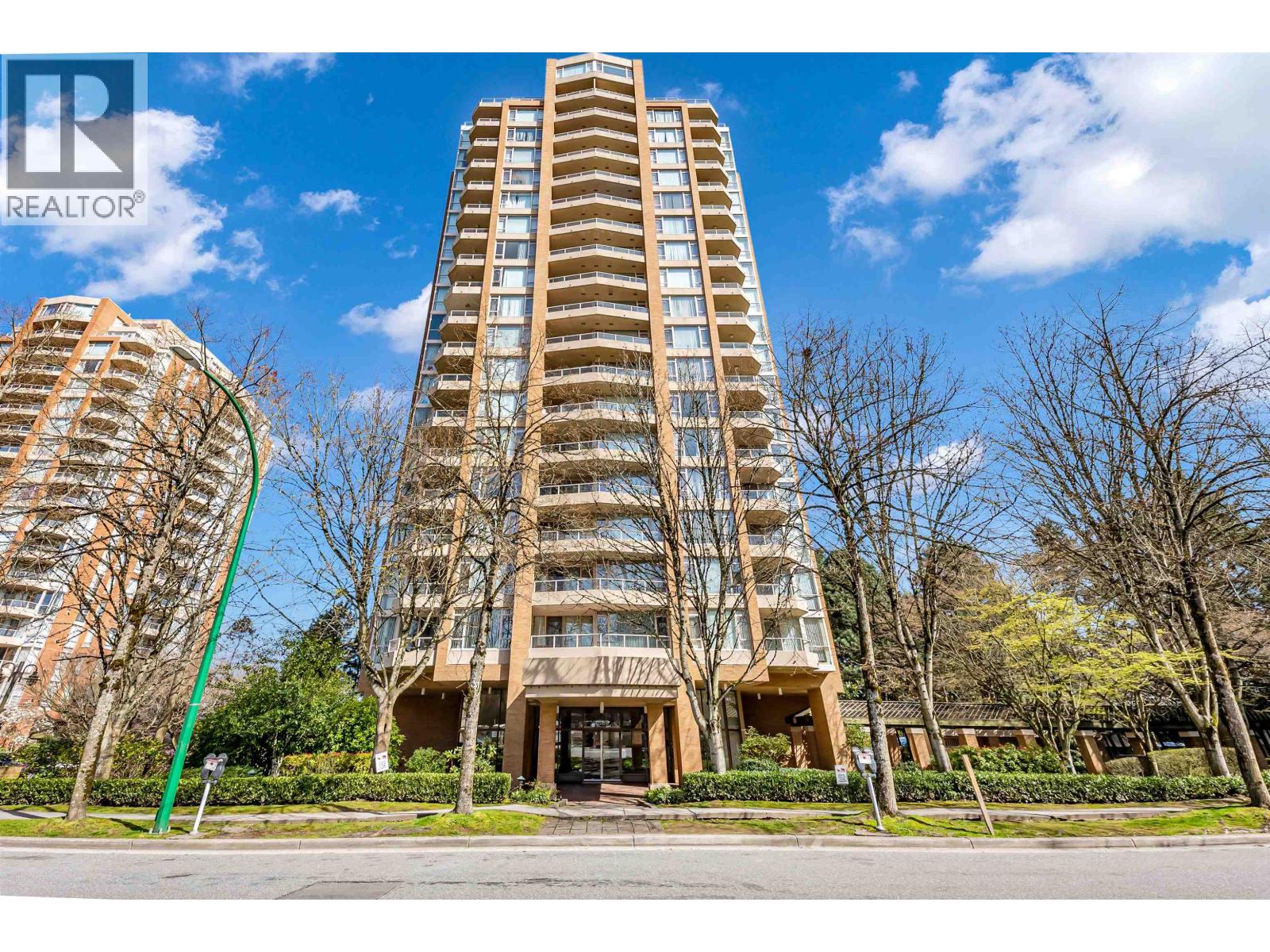 1302 4689 HAZEL STREET, Burnaby, British Columbia