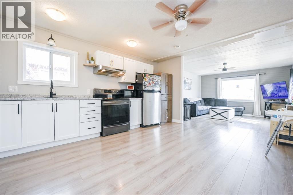 29, 55011 714 Township, Grande Prairie, Alberta  T8X 4A9 - Photo 5 - A2305258