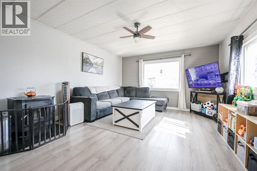 29, 55011 714 Township, Grande Prairie, Alberta  T8X 4A9 - Photo 6 - A2305258