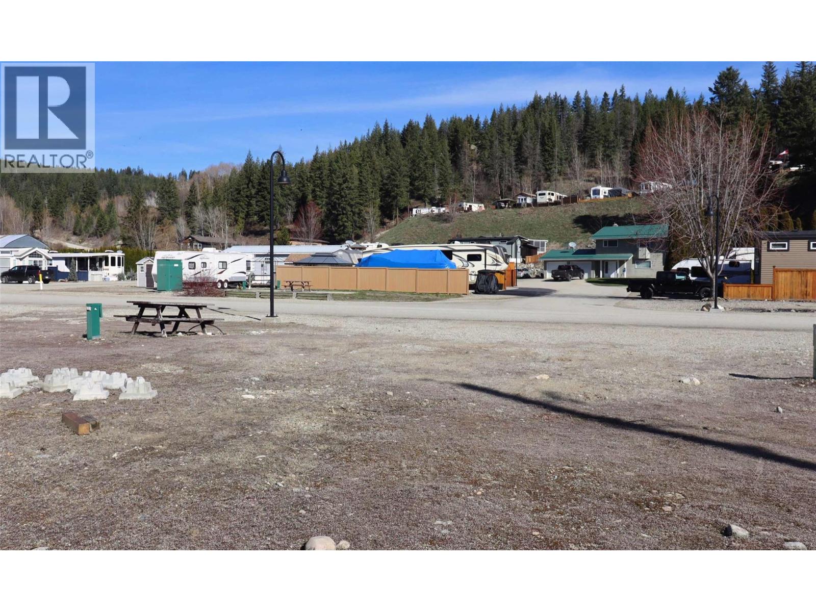 2633 Squilax Anglemont Road Unit# 50, Lee Creek, British Columbia  V0E 1M4 - Photo 3 - 10384729