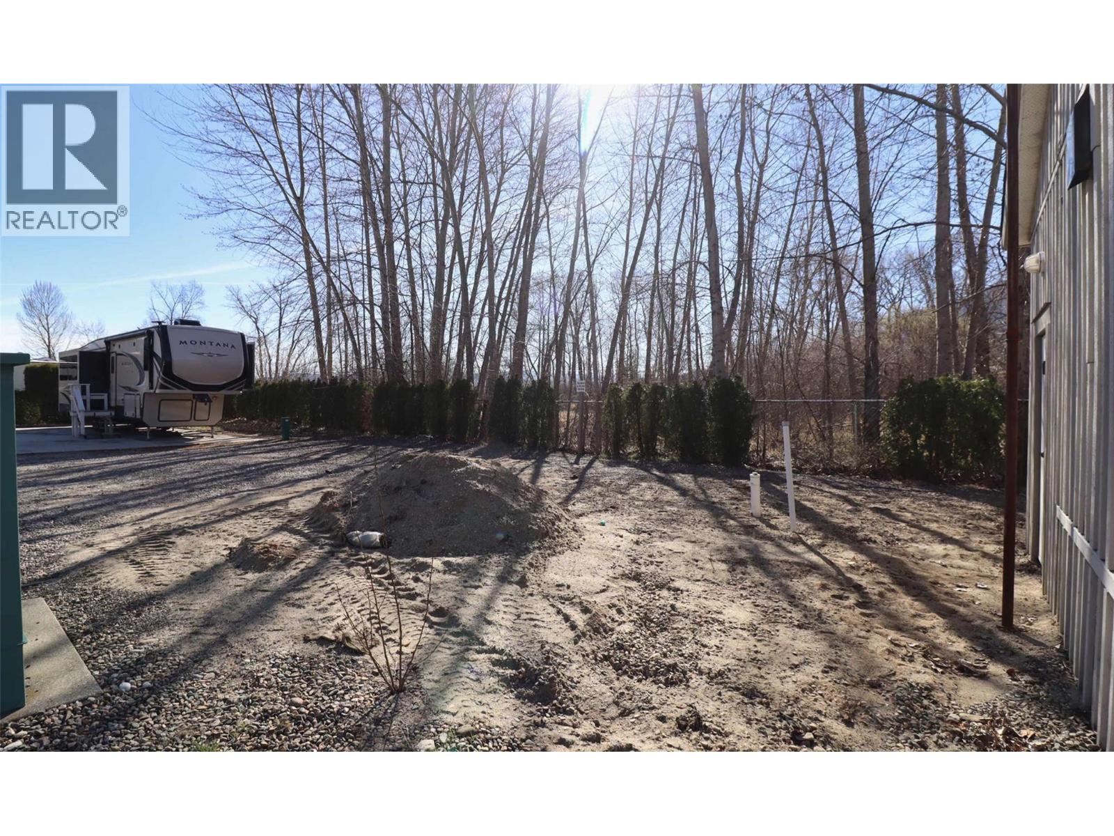 2633 Squilax Anglemont Road Unit# 7, Lee Creek, British Columbia  V0E 1M4 - Photo 2 - 10384716