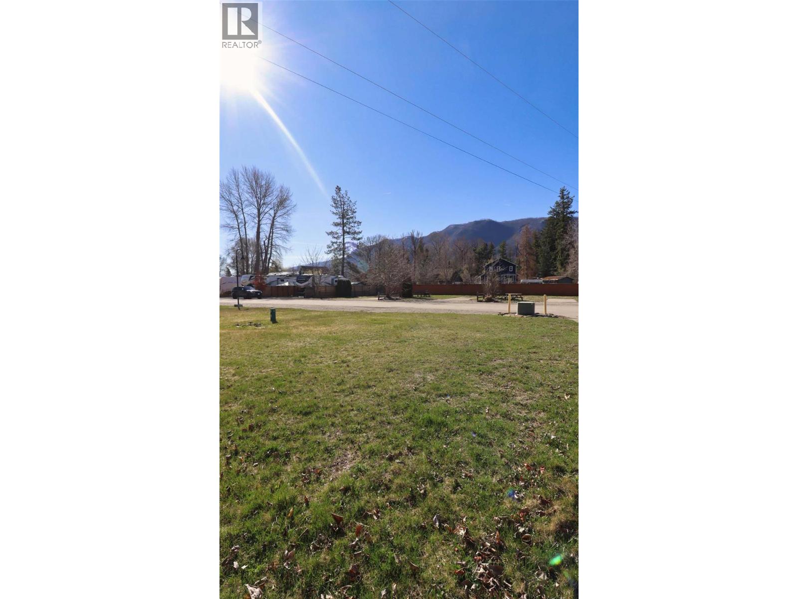 2633 Squilax Anglemont Road Unit# 77, Lee Creek, British Columbia  V0E 1M4 - Photo 5 - 10384737