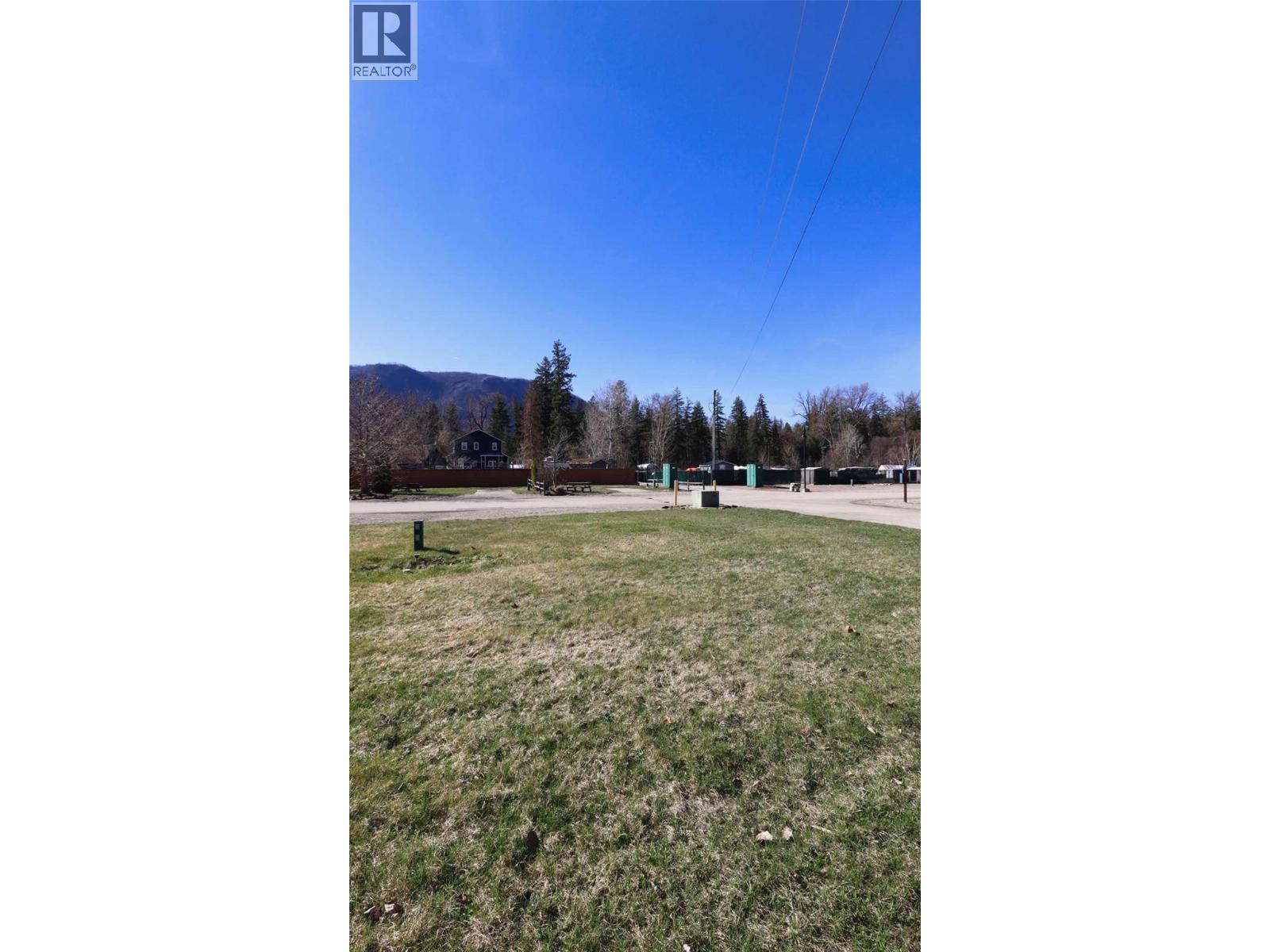 2633 Squilax Anglemont Road Unit# 77, Lee Creek, British Columbia  V0E 1M4 - Photo 8 - 10384737