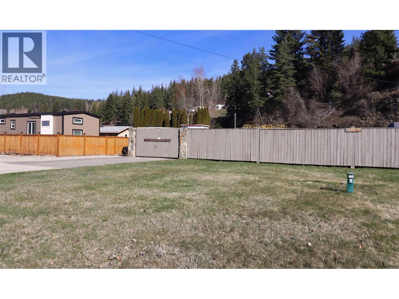 2633 Squilax Anglemont Road Unit# 77, Lee Creek, British Columbia