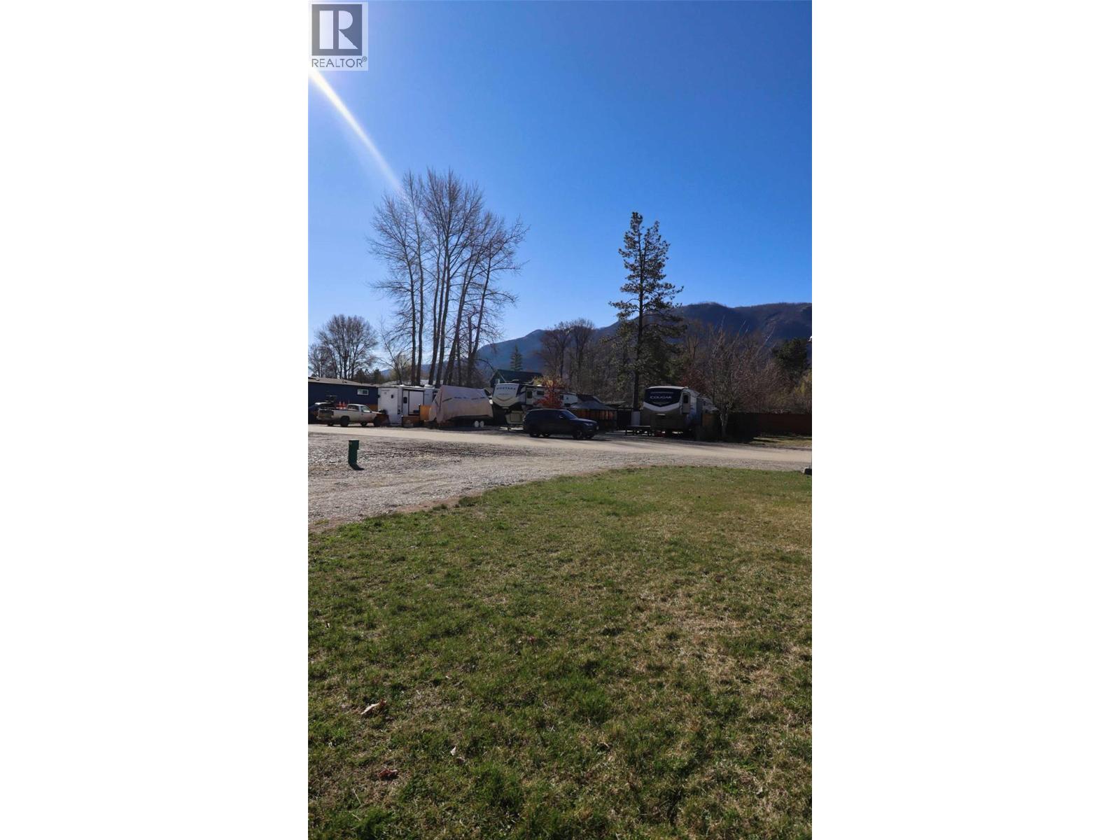 2633 Squilax Anglemont Road Unit# 79, Lee Creek, British Columbia  V0E 1M4 - Photo 7 - 10384743