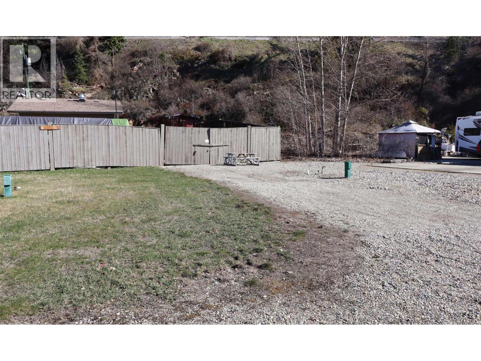 2633 Squilax Anglemont Road Unit# 79, Lee Creek, British Columbia  V0E 1M4 - Photo 2 - 10384743