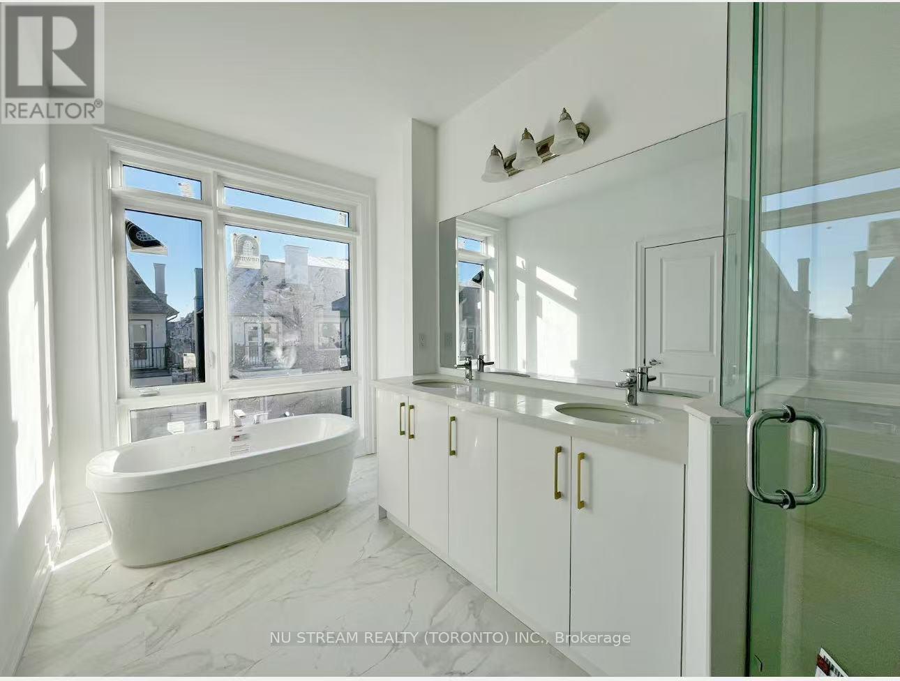 28 Chiara Rose Lane, Richmond Hill, Ontario  L4E 1L4 - Photo 13 - N13046340