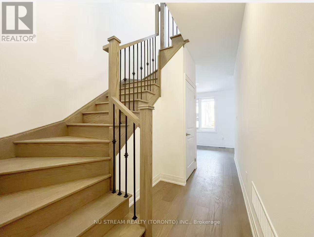 28 Chiara Rose Lane, Richmond Hill, Ontario  L4E 1L4 - Photo 16 - N13046340