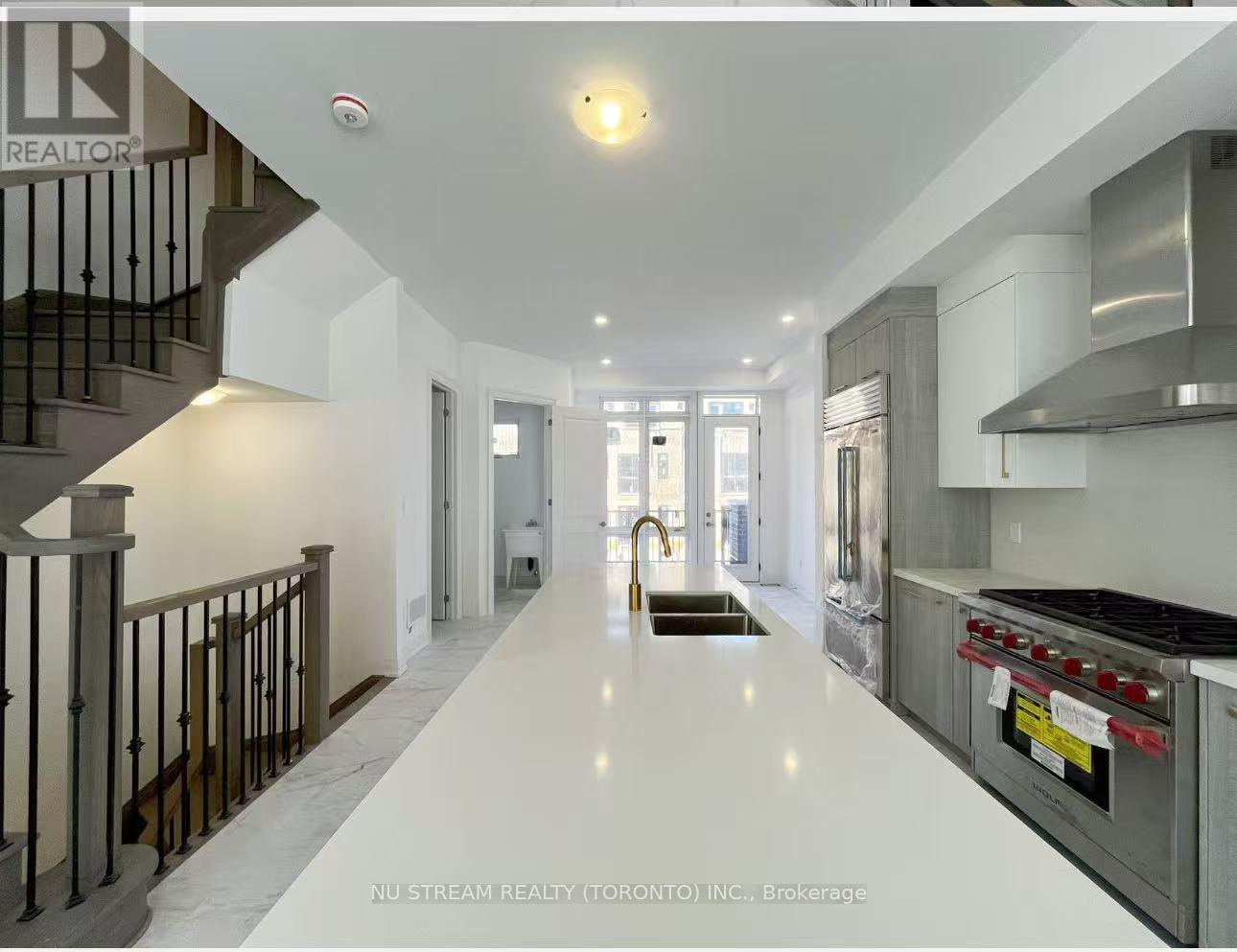 28 Chiara Rose Lane, Richmond Hill, Ontario  L4E 1L4 - Photo 6 - N13046340