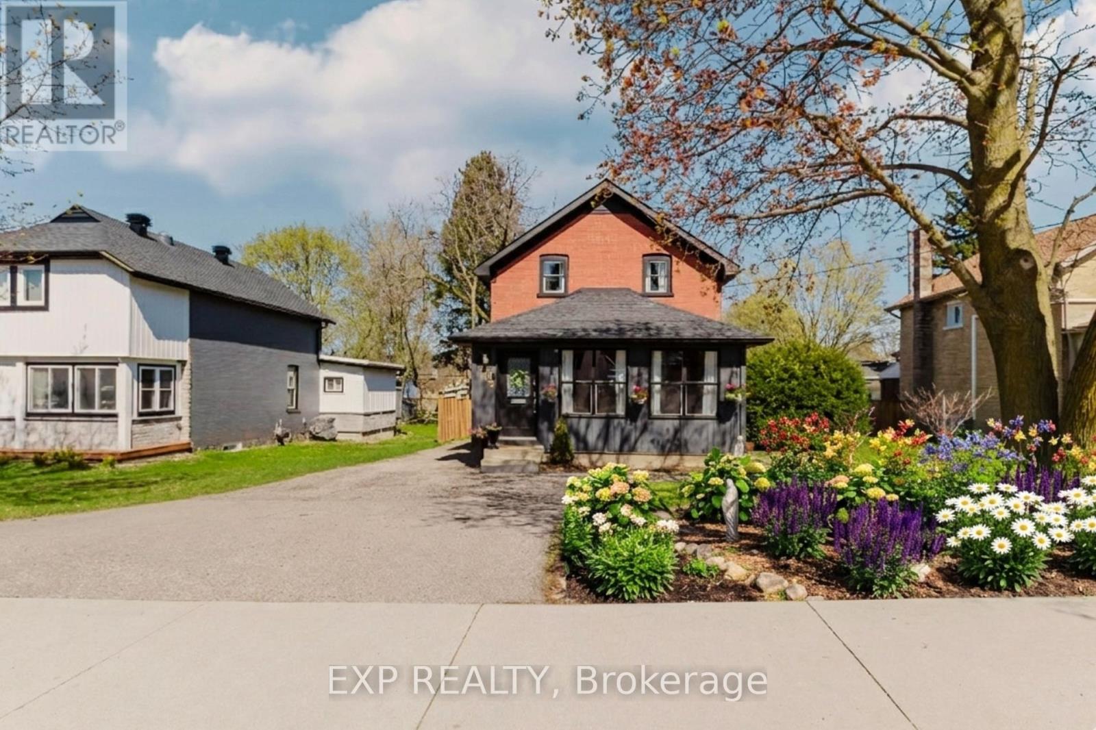 263 Shepherd Avenue, Cambridge, Ontario  N3C 1T7 - Photo 2 - X13046344