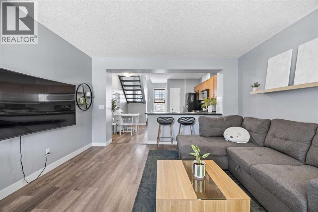 3065 New Brighton Gardens Se, Calgary, Alberta  T2Z 0A4 - Photo 4 - A2304080