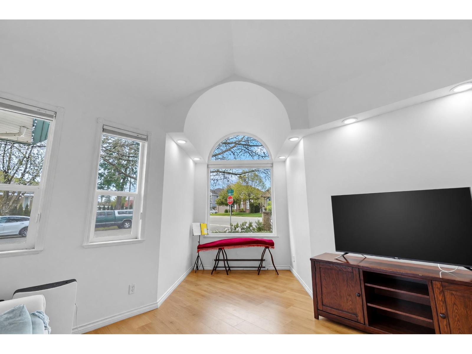 10566 168 Street, Surrey, British Columbia  V4N 1R9 - Photo 5 - R3112684