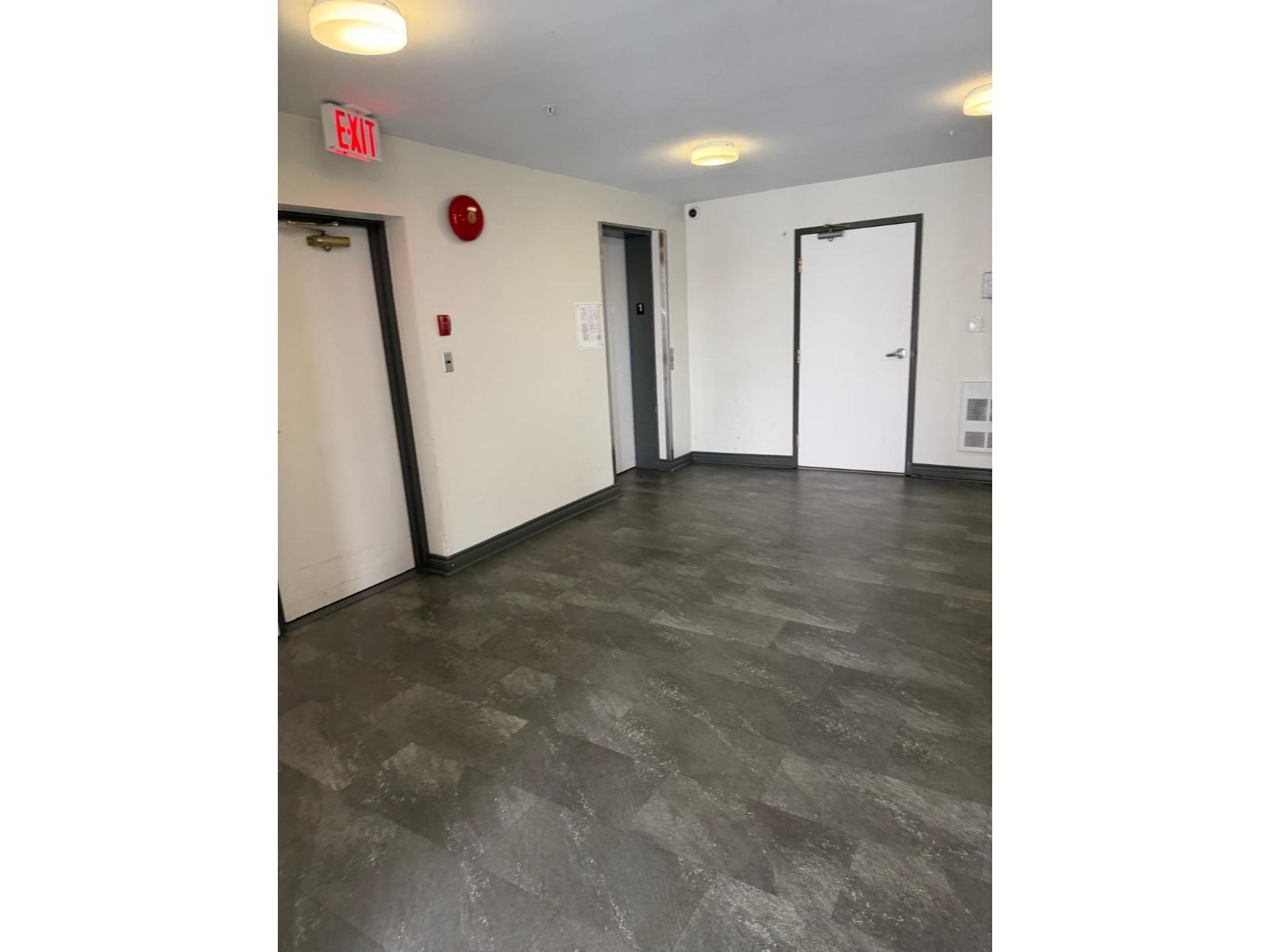 111 8142 120a Street, Surrey, British Columbia  V3W 0N1 - Photo 5 - R3115701