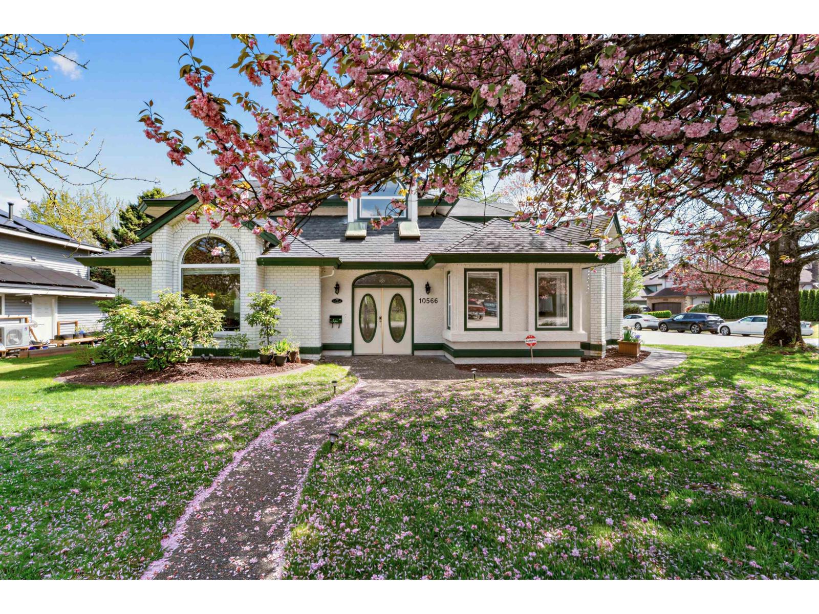 10566 168 Street, Surrey, British Columbia  V4N 1R9 - Photo 2 - R3112684