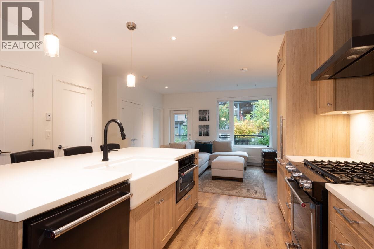 122 525 E 2nd Street, North Vancouver, British Columbia  V7L 1E1 - Photo 1 - R3114719