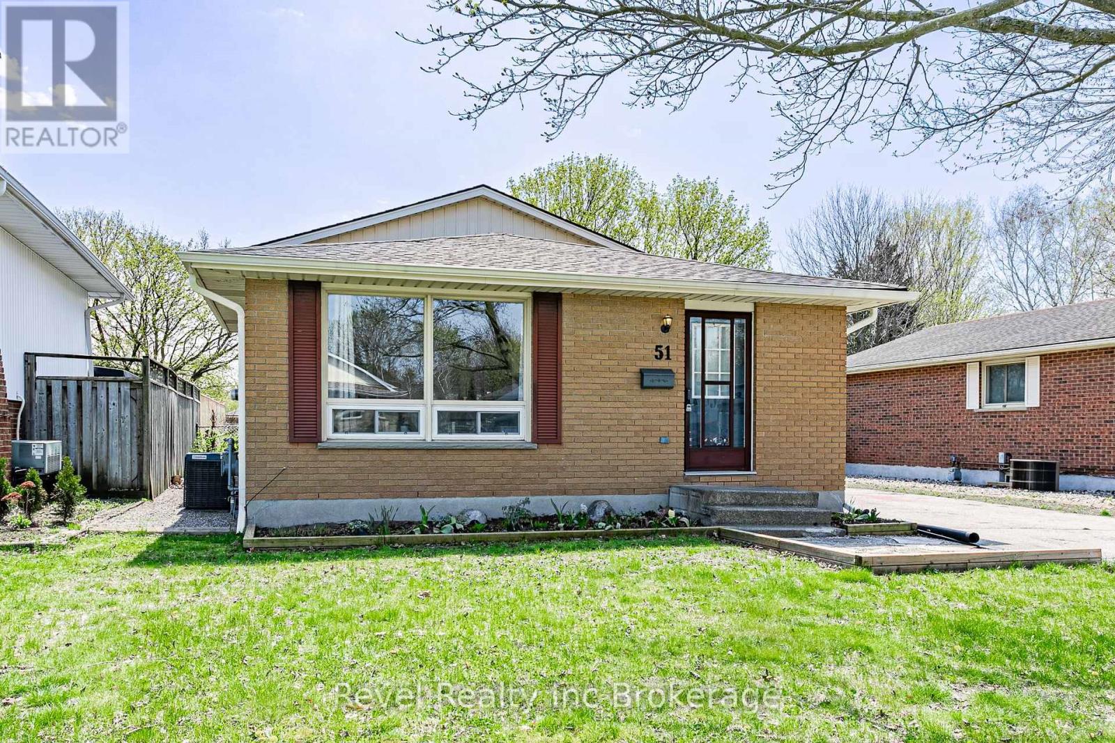 51 Van Norman Drive, Tillsonburg, Ontario  N4G 4S9 - Photo 4 - X13046436