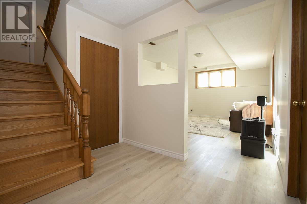 856 Pine St, Sault Ste. Marie, Ontario  P6B 3G3 - Photo 35 - SM260037