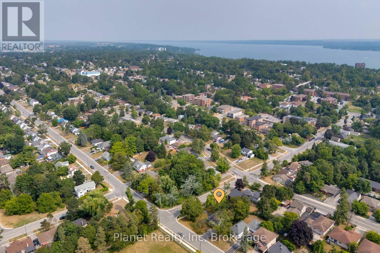 170 Berczy Street, Barrie, Ontario  L4M 2H2 - Photo 11 - S13046438