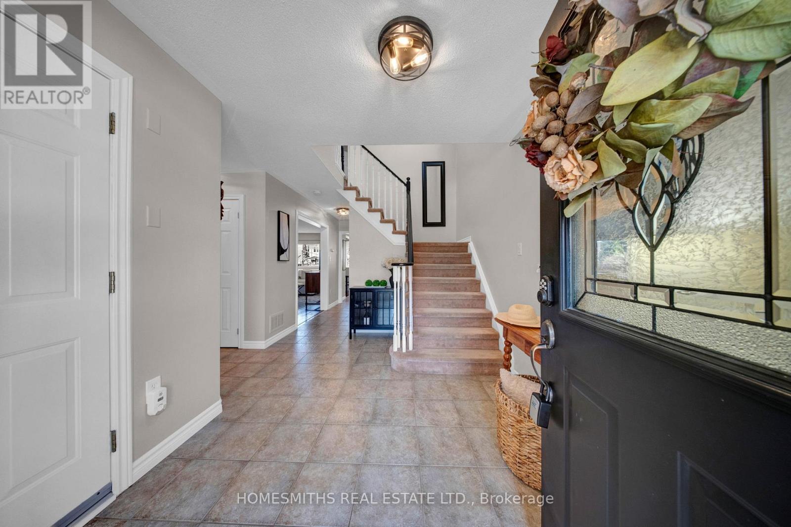 147 Sleeman Square, Clarington (Courtice), Ontario  L1E 3K5 - Photo 4 - E13046434