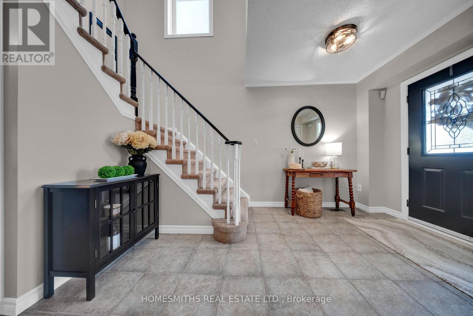 147 Sleeman Square, Clarington (Courtice), Ontario  L1E 3K5 - Photo 5 - E13046434