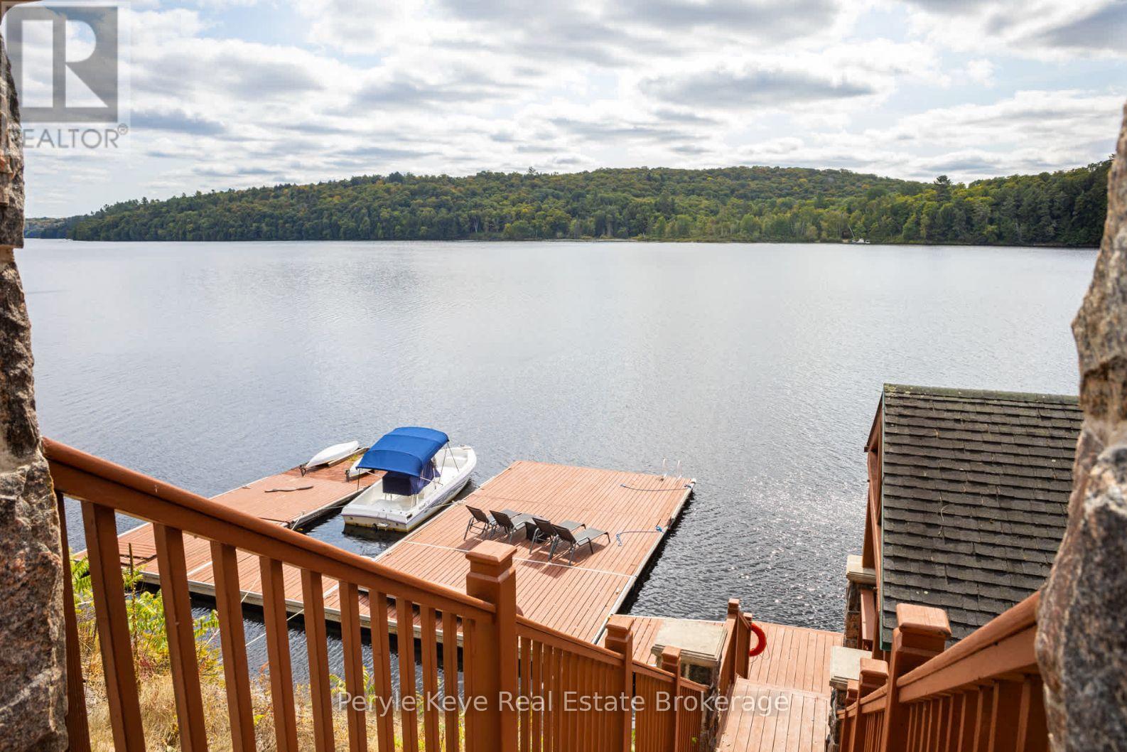 247 South Drive, Huntsville, Ontario  P1H 2J2 - Photo 2 - X13046408