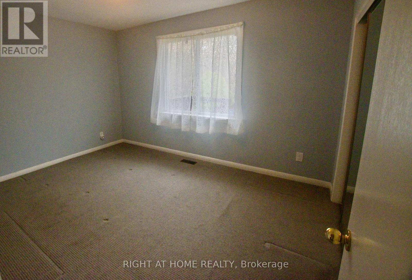 29 Rowatson Road, Toronto, Ontario  M1E 1K2 - Photo 10 - E13010550