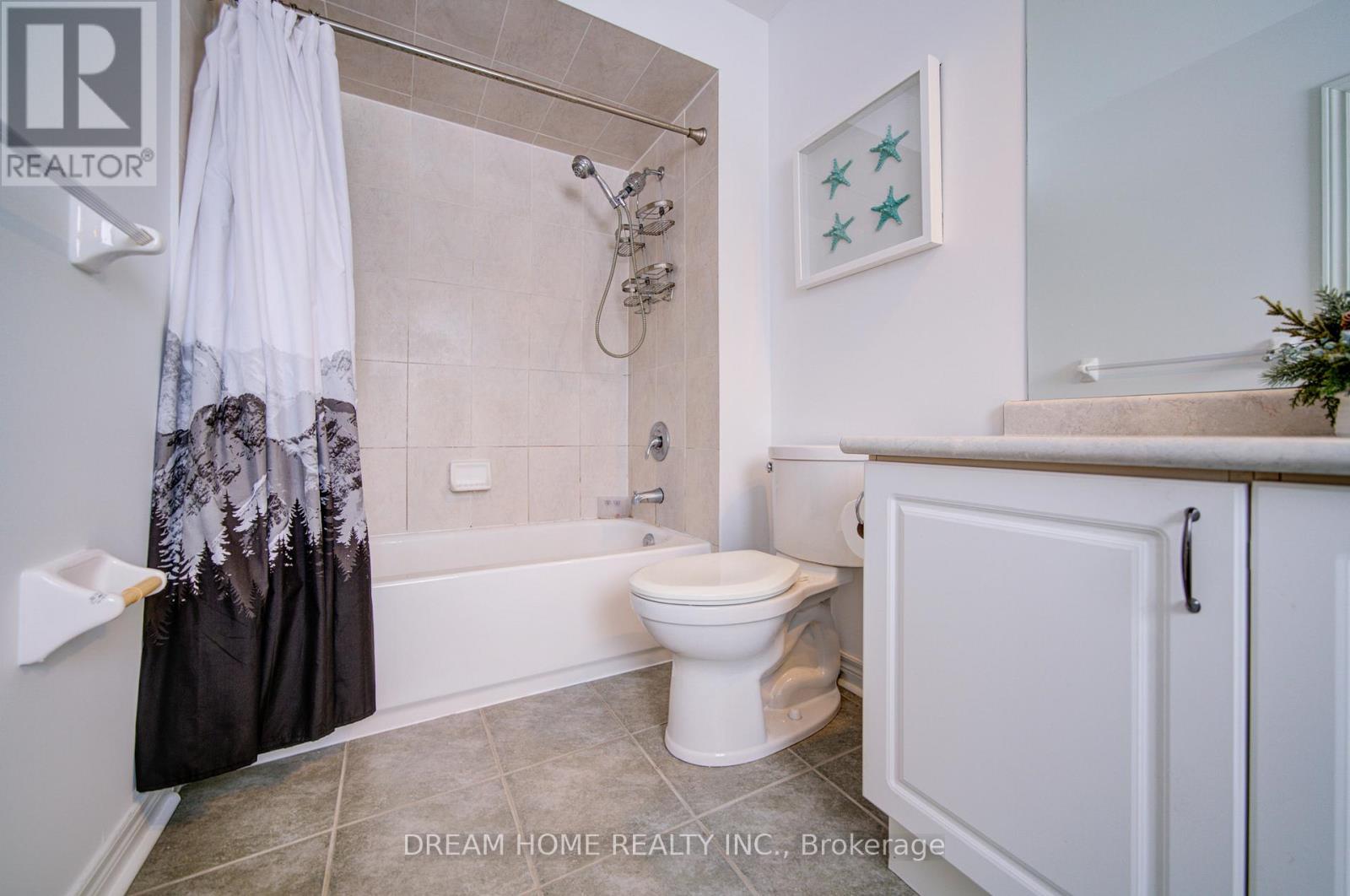 208 Tom Taylor Crescent, Newmarket, Ontario  L3X 3E8 - Photo 23 - N12852798