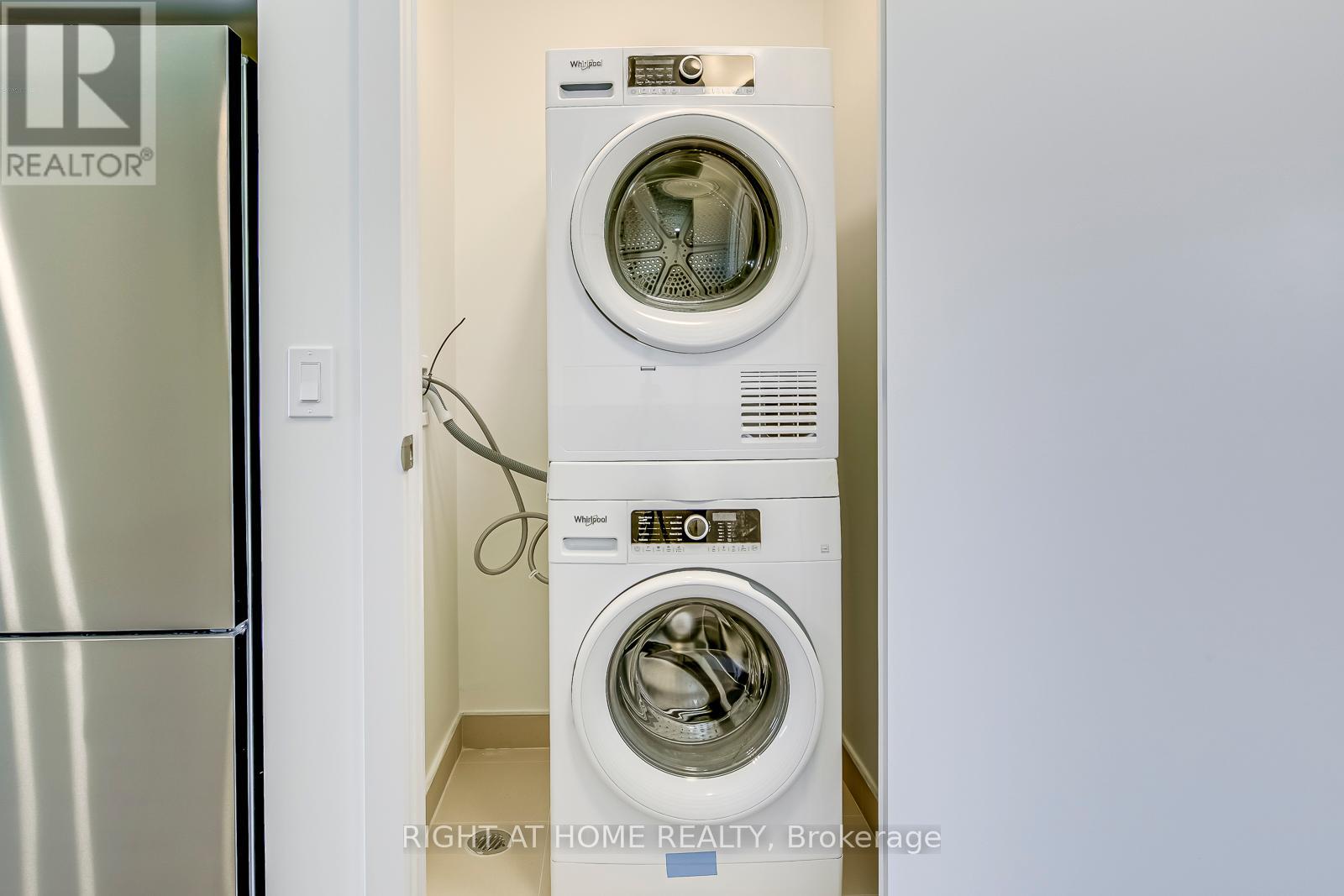 1103 - 385 Winston Road, Grimsby, Ontario  L3M 0J3 - Photo 21 - X12922720